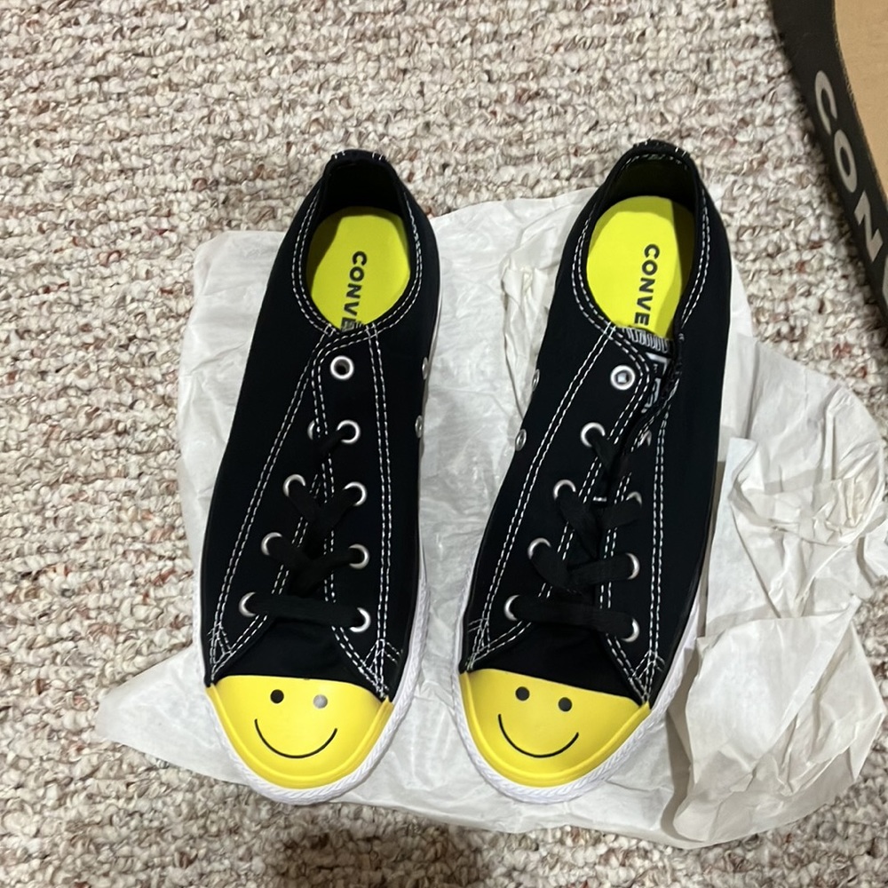Converse Chuck Taylor All Star Low 'Smiley Face - Black' 665707C big kids US 4 - Picture 12 of 13